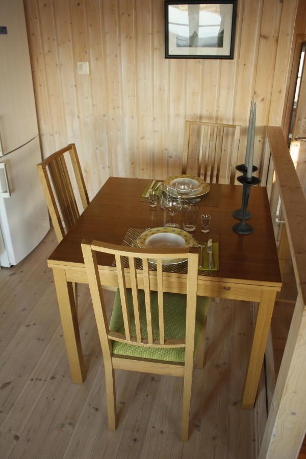 Frugga Feriehus Og Leilighet Straumsjoen Extérieur photo